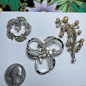 Vintage Brooches - Elegant Women’s Jewelry